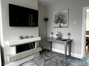 Stylish Cosy Home - M42, Airport, NEC & Train St